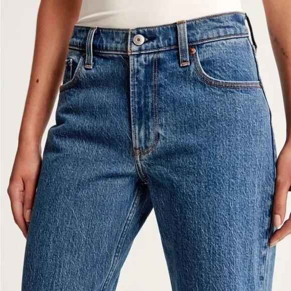 Abercrombie & Fitch • The baggy low rise jean - Picture 4 of 13